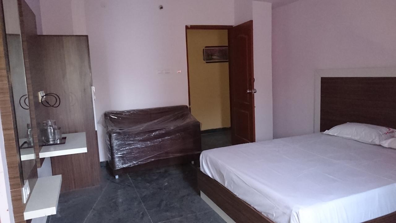 Sapphire Inn Бангалор Экстерьер фото