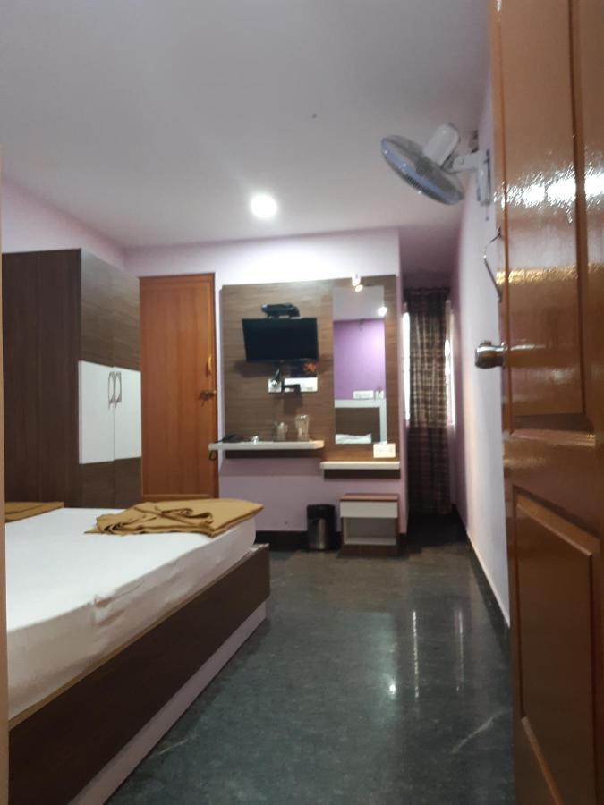 Sapphire Inn Бангалор Экстерьер фото