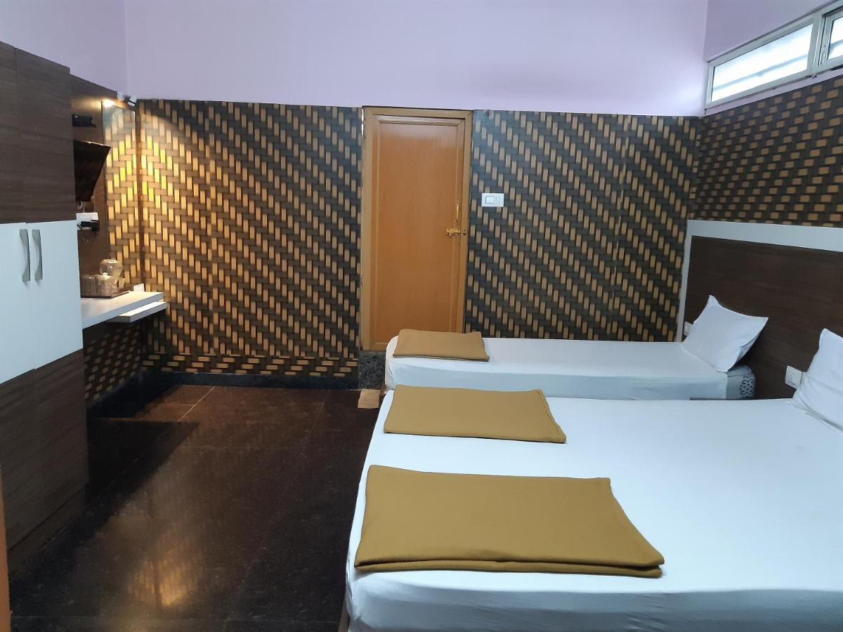 Sapphire Inn Бангалор Экстерьер фото